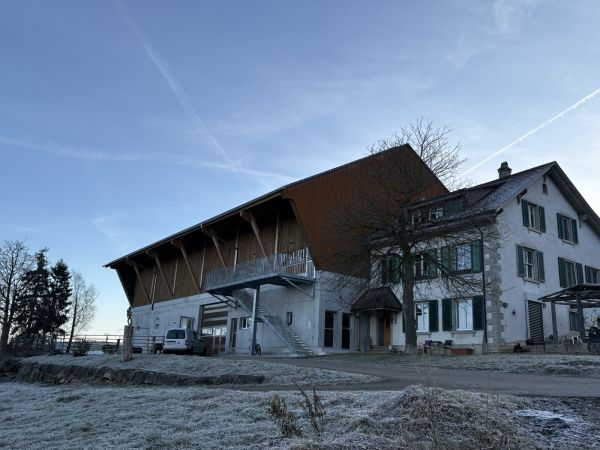 Frederiks Bennwil   konomiegeb  ude Ansicht mit Wohnhaus